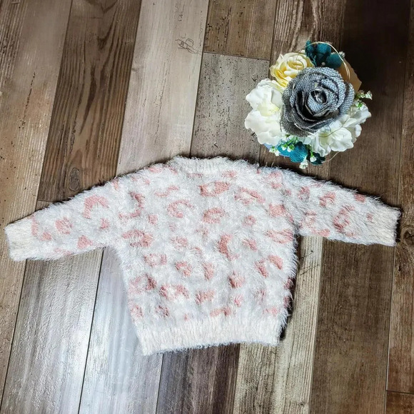 Jessica Simpson Pink and White Leopard Animal Print Fuzzy Sweater Size 18m NWOT - Picture 2 of 15